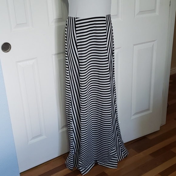 Womens maxi dress new size Medium long flowy maxi - Picture 6 of 7